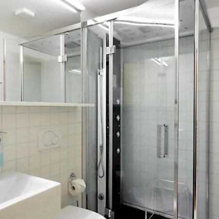 Sleeps 4 Wifi Апартаменты Ленк